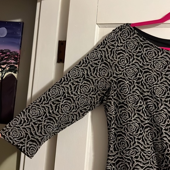 Sparkle Rose Patterned Dress - Picture 4 of 5